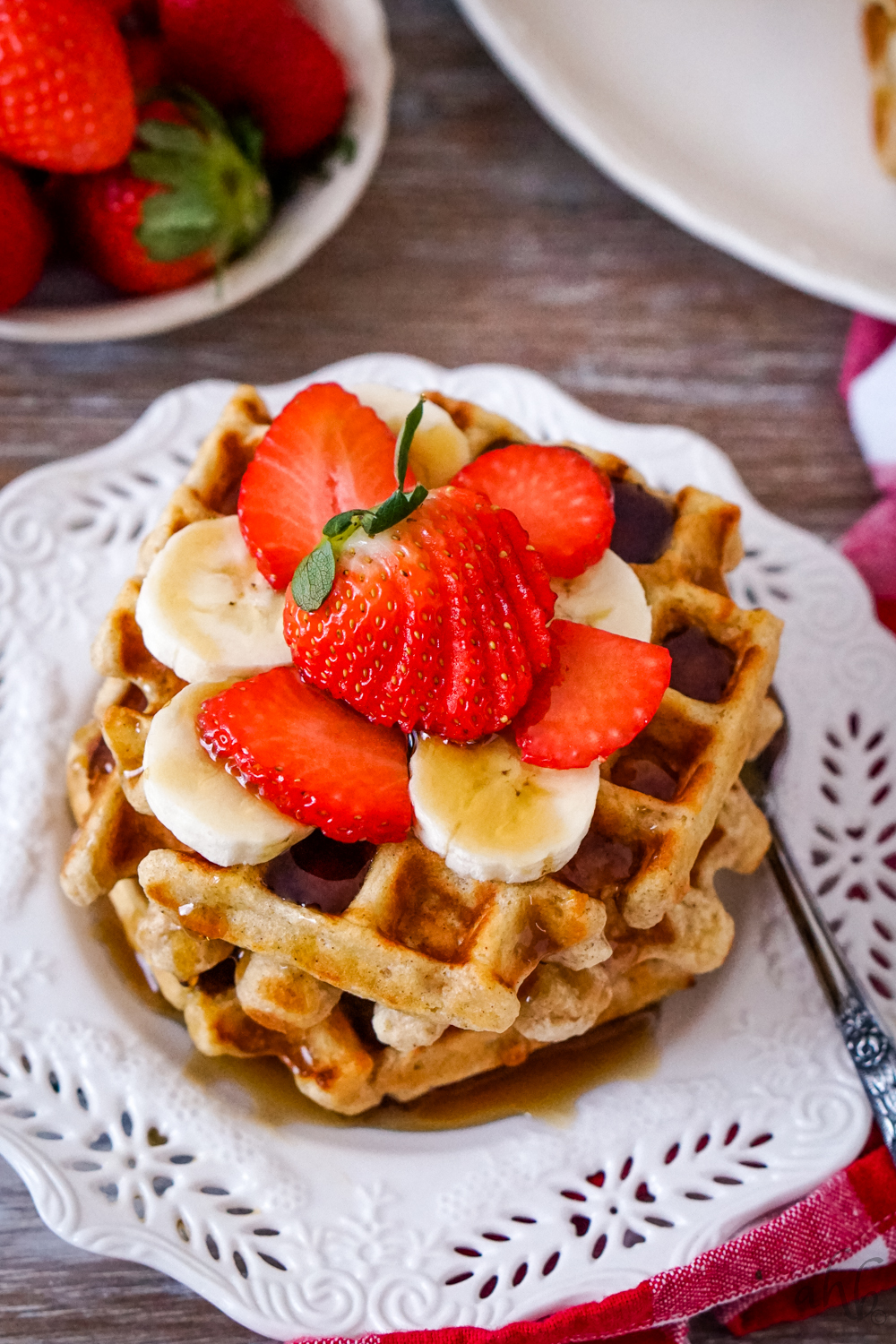 Easy Freezer-Friendly Oatmeal Waffles for Busy Mornings